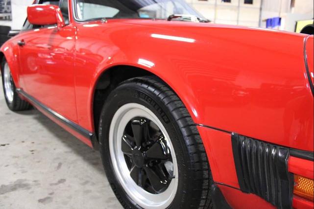 Photo of 1984 Red Porsche 911