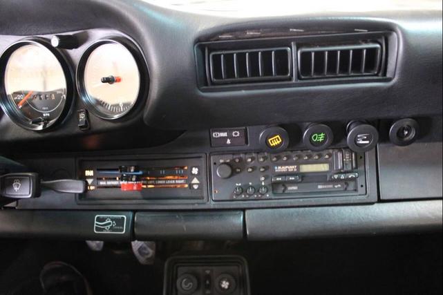 Photo of 1984 Red Porsche 911
