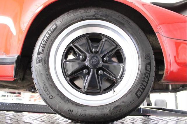 Photo of 1984 Red Porsche 911