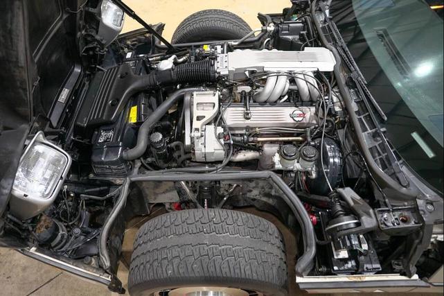 Photo of 1985 Silver Chevrolet Corvette