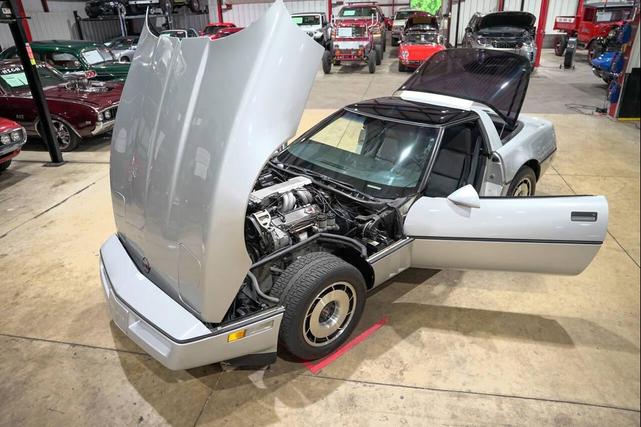Photo of 1985 Silver Chevrolet Corvette