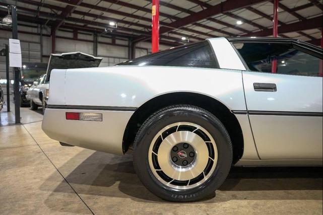 Photo of 1985 Silver Chevrolet Corvette