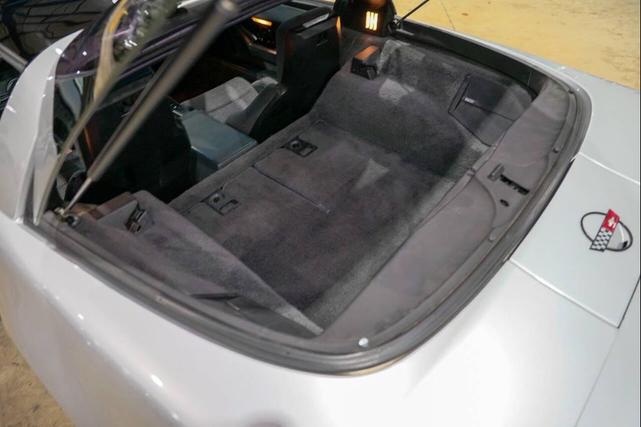 Photo of 1985 Silver Chevrolet Corvette
