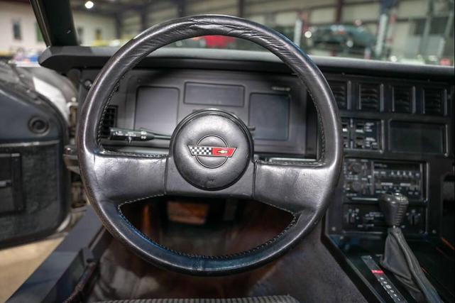Photo of 1985 Silver Chevrolet Corvette