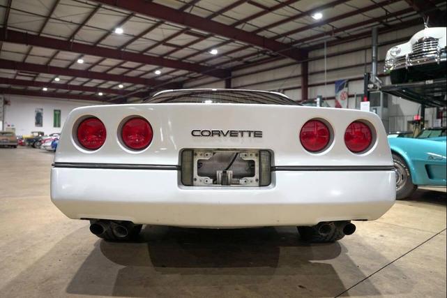 Photo of 1985 Silver Chevrolet Corvette