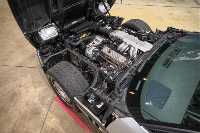Photo of 1985 Silver Chevrolet Corvette