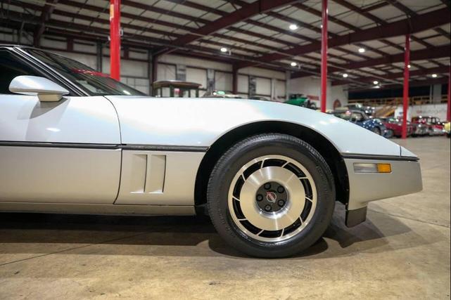 Photo of 1985 Silver Chevrolet Corvette