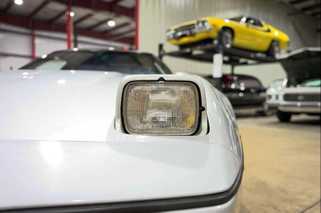 Photo of 1985 Silver Chevrolet Corvette