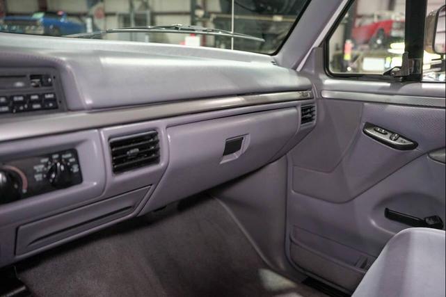 Photo of 1995 White Ford F-250