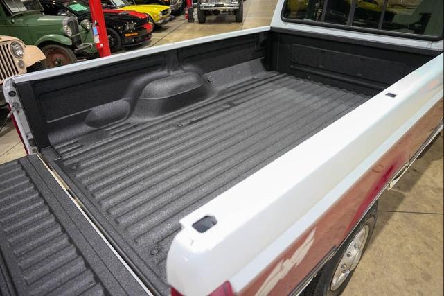 Photo of 1995 White Ford F-250