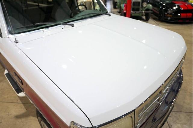 Photo of 1995 White Ford F-250