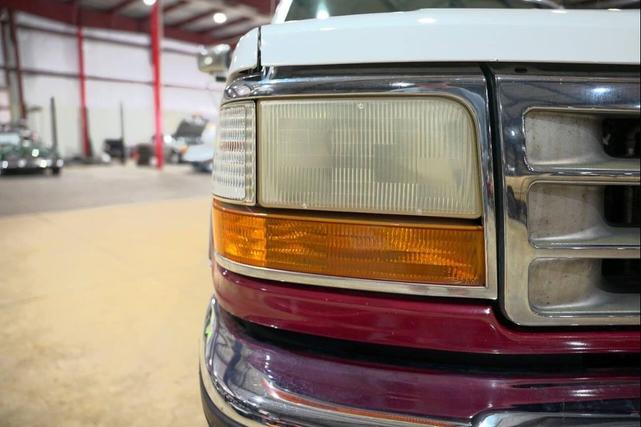 Photo of 1995 White Ford F-250