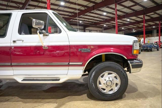 Photo of 1995 White Ford F-250