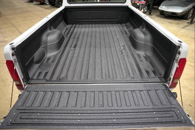 Photo of 1995 White Ford F-250