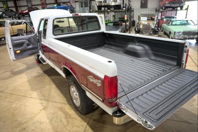 Photo of 1995 White Ford F-250