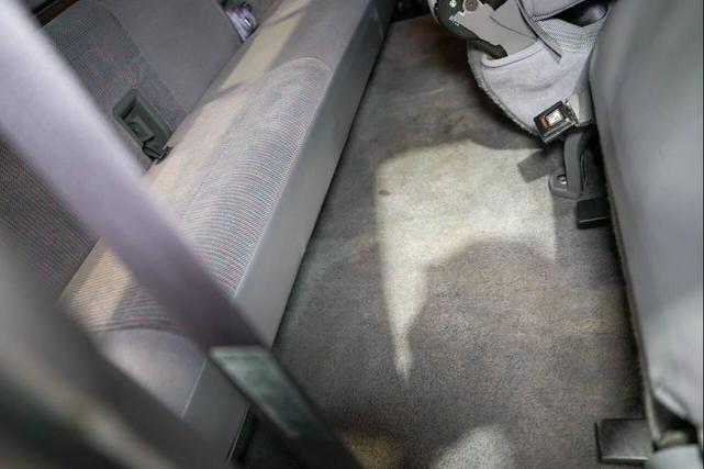 Photo of 1995 White Ford F-250