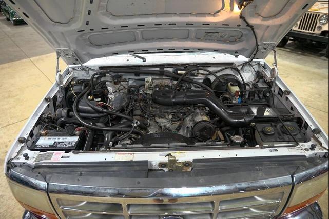 Photo of 1995 White Ford F-250