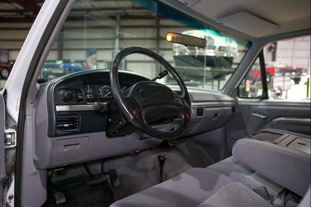 Photo of 1995 White Ford F-250