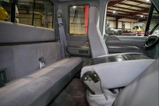 Photo of 1995 White Ford F-250
