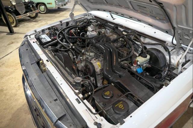 Photo of 1995 White Ford F-250