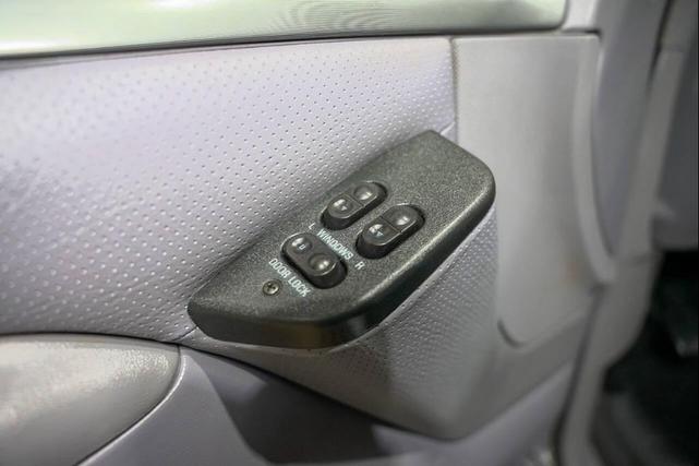 Photo of 1995 White Ford F-250