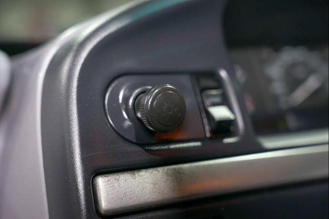 Photo of 1995 White Ford F-250