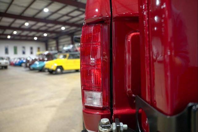 Photo of 1985 Red Ford Bronco