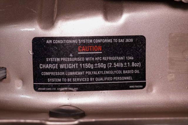 Photo of 1994 Gold Jaguar XJ6