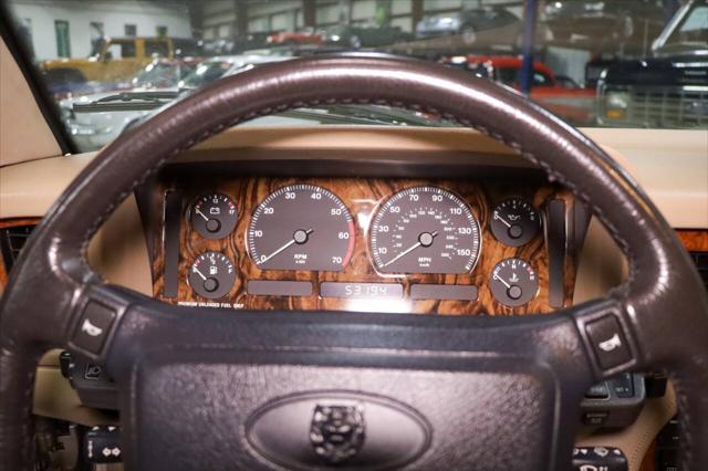 Photo of 1994 Gold Jaguar XJ6