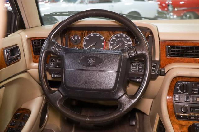 Photo of 1994 Gold Jaguar XJ6