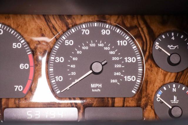 Photo of 1994 Gold Jaguar XJ6