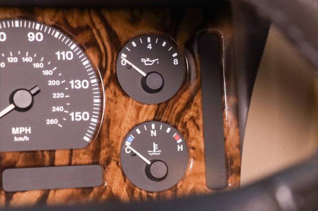 Photo of 1994 Gold Jaguar XJ6
