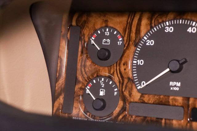 Photo of 1994 Gold Jaguar XJ6