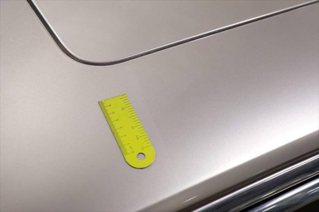 Photo of 1994 Gold Jaguar XJ6