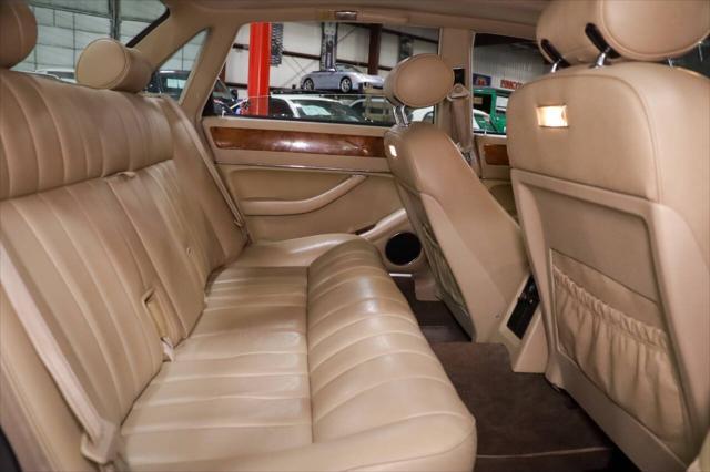 Photo of 1994 Gold Jaguar XJ6