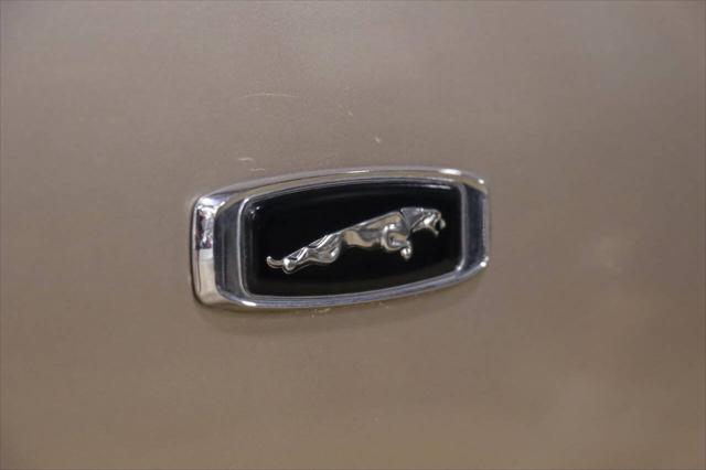 Photo of 1994 Gold Jaguar XJ6