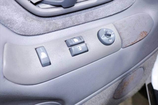 Photo of 1998 White GMC Sierra 1500