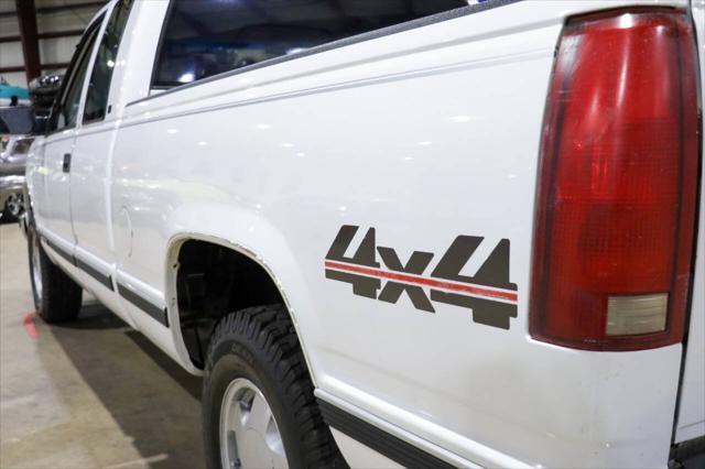Photo of 1998 White GMC Sierra 1500
