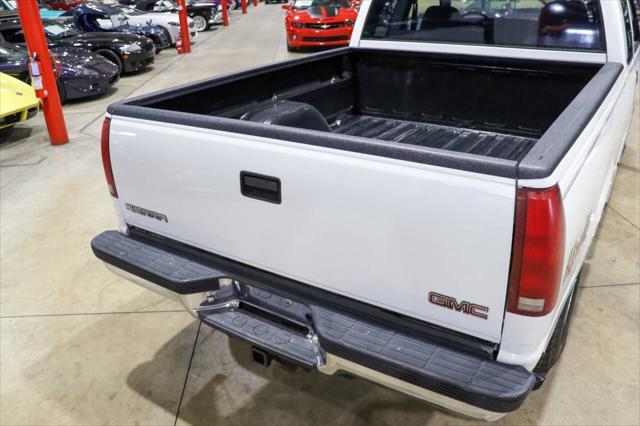 Photo of 1998 White GMC Sierra 1500