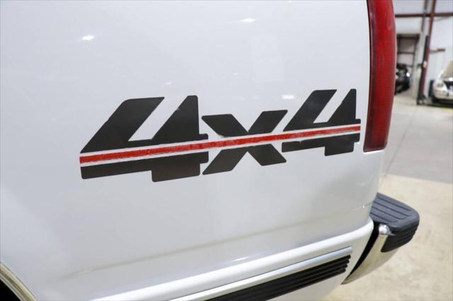 Photo of 1998 White GMC Sierra 1500
