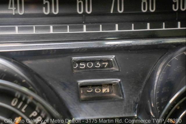 Photo of 1959 Artic White and Tampico Red Buick LeSabre