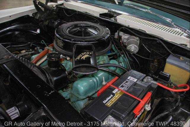 Photo of 1959 Artic White and Tampico Red Buick LeSabre