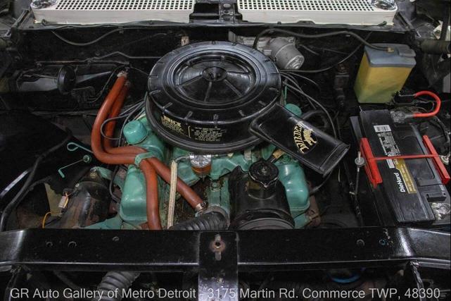 Photo of 1959 Artic White and Tampico Red Buick LeSabre