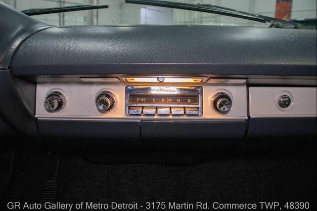 Photo of 1959 Artic White and Tampico Red Buick LeSabre