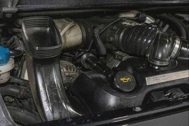 Photo of 2006 Black Porsche 911