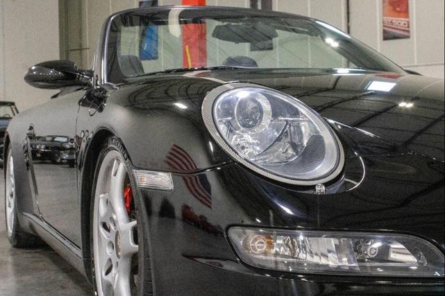 Photo of 2006 Black Porsche 911