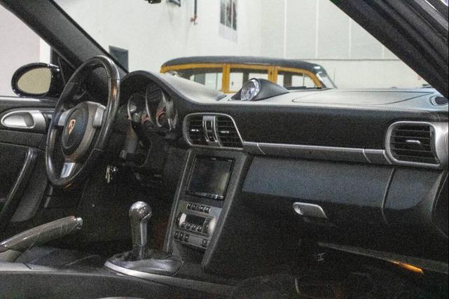 Photo of 2006 Black Porsche 911