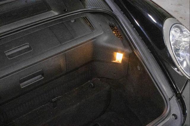 Photo of 2006 Black Porsche 911