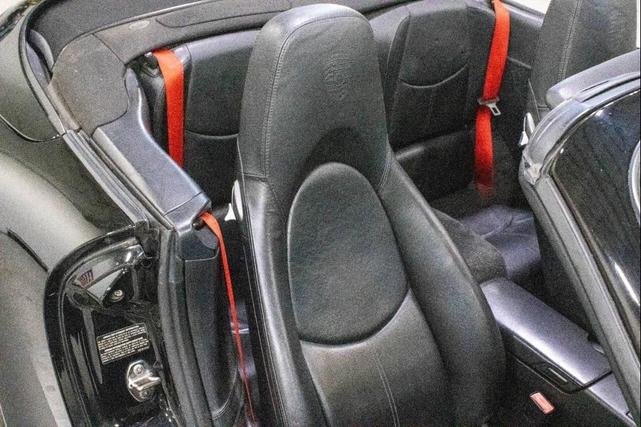 Photo of 2006 Black Porsche 911