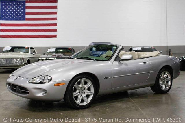 2000 Jaguar XK8